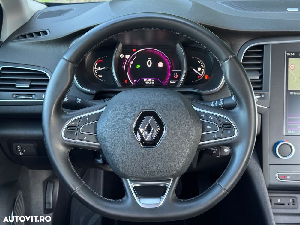 Renault Megane ENERGY dCi 110 EDC BOSE EDITION - 18