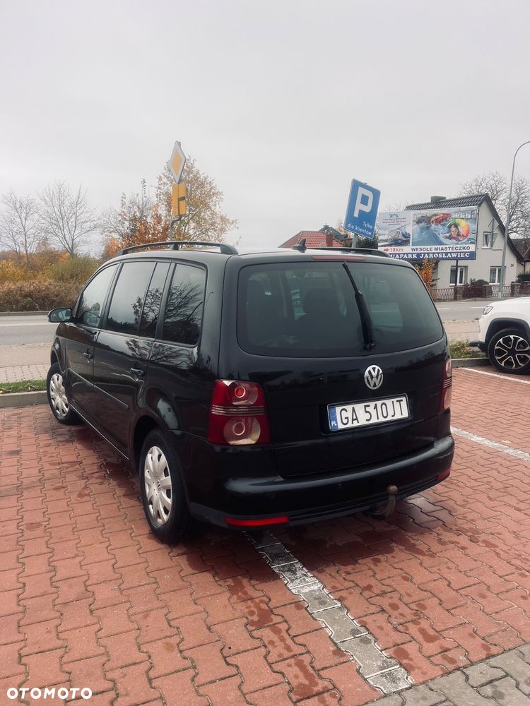 Volkswagen Touran - 3