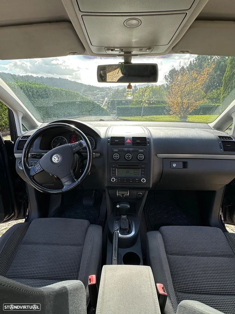 VW Touran 2.0 TDI Highline 7L - 11