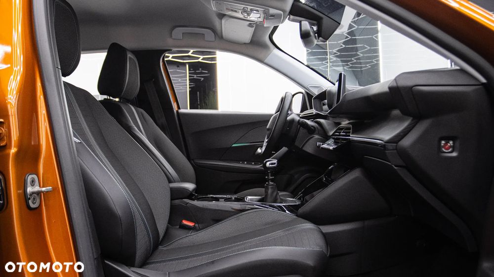 Peugeot 2008 1.2 PureTech Allure S&S - 18