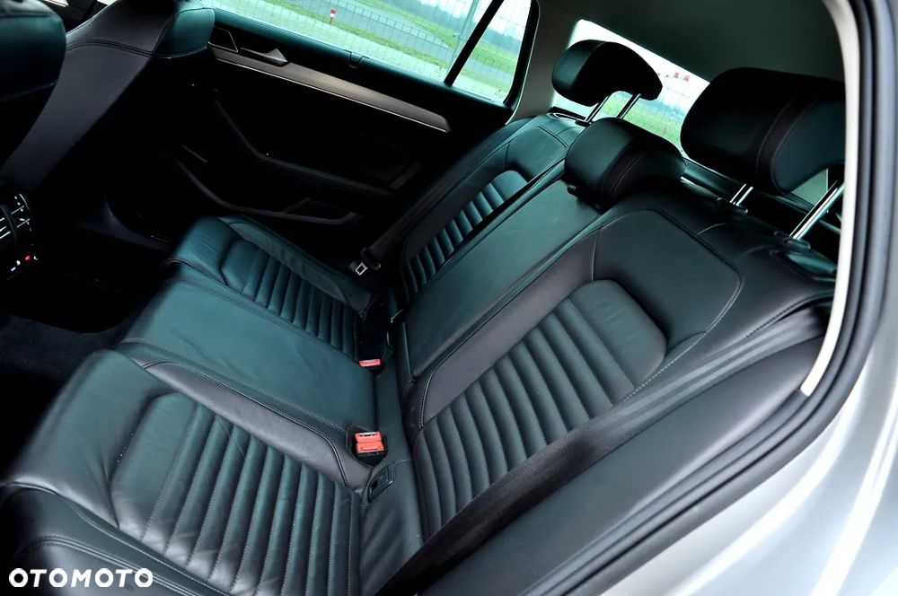 Volkswagen Passat - 26