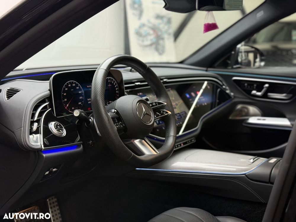 Mercedes-Benz E 300e 4Matic 9G-TRONIC Edition AMG Line - 29