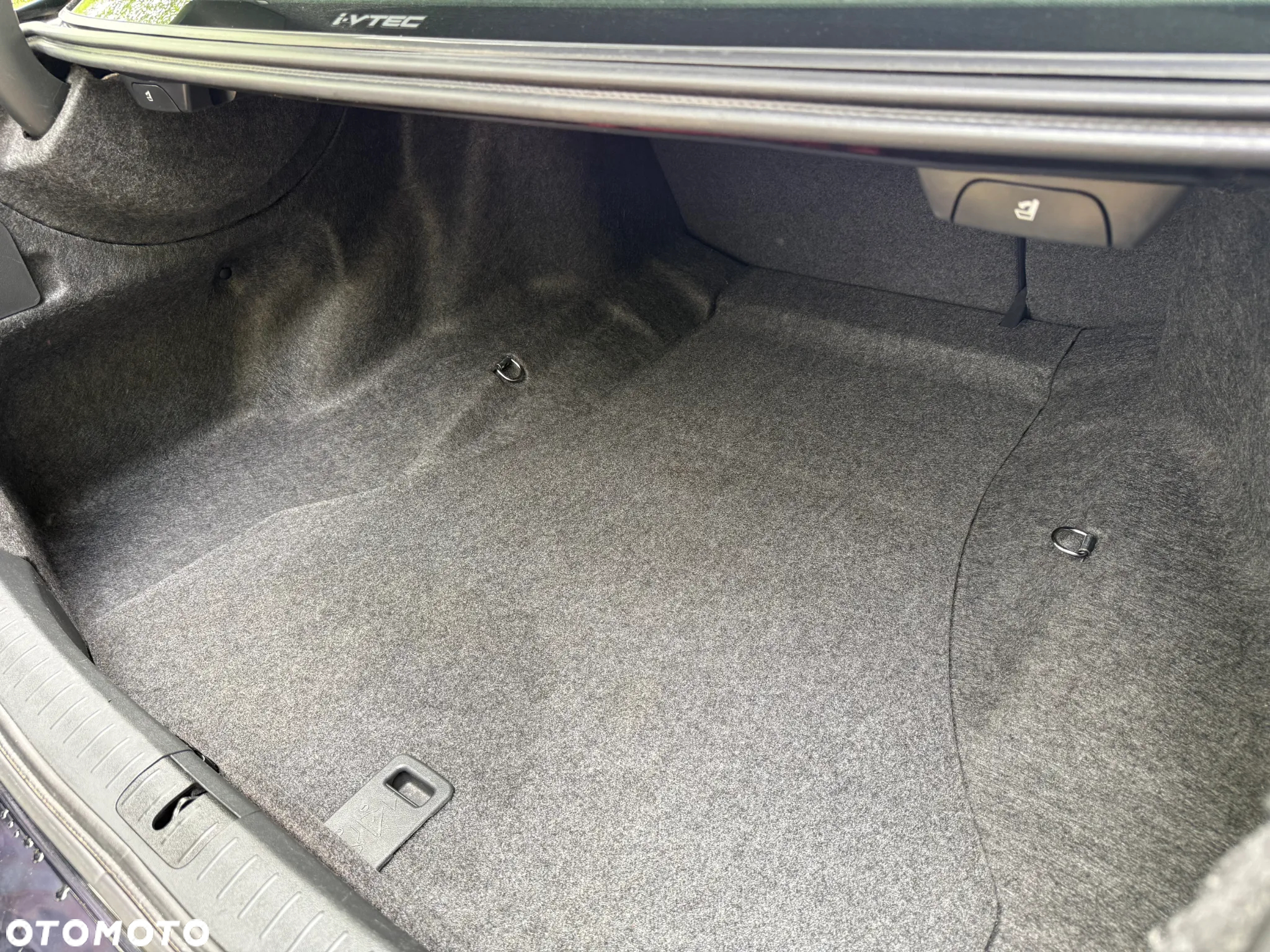 Honda Accord 2.0 Executive - 26