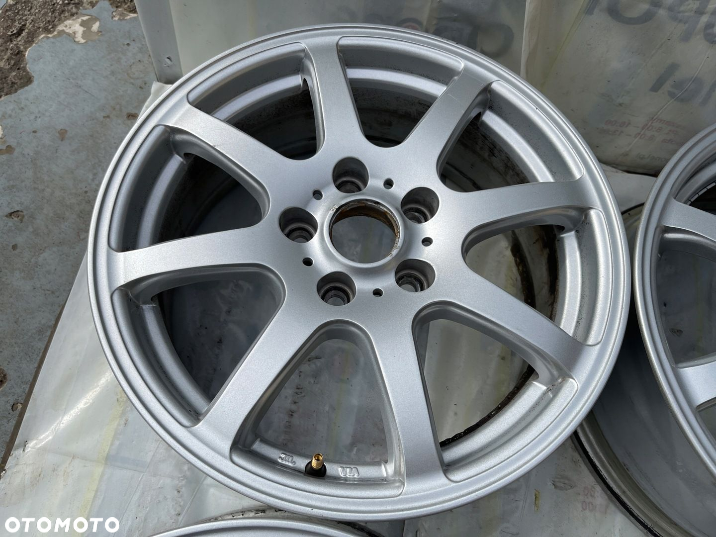 Felgi VW Audi Skoda 5x112 16" 6,5J ET38 261 - 5