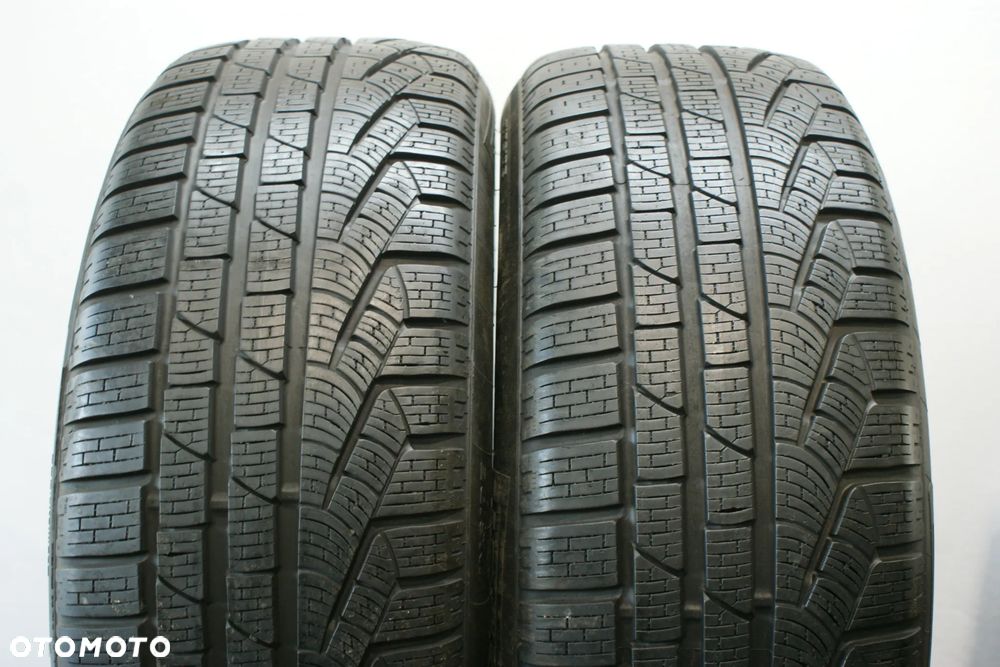zimowe 235/55R18 PIRELLI SOTTOZERO WINTER 210 SERIE II 7,3mm A233 - 1