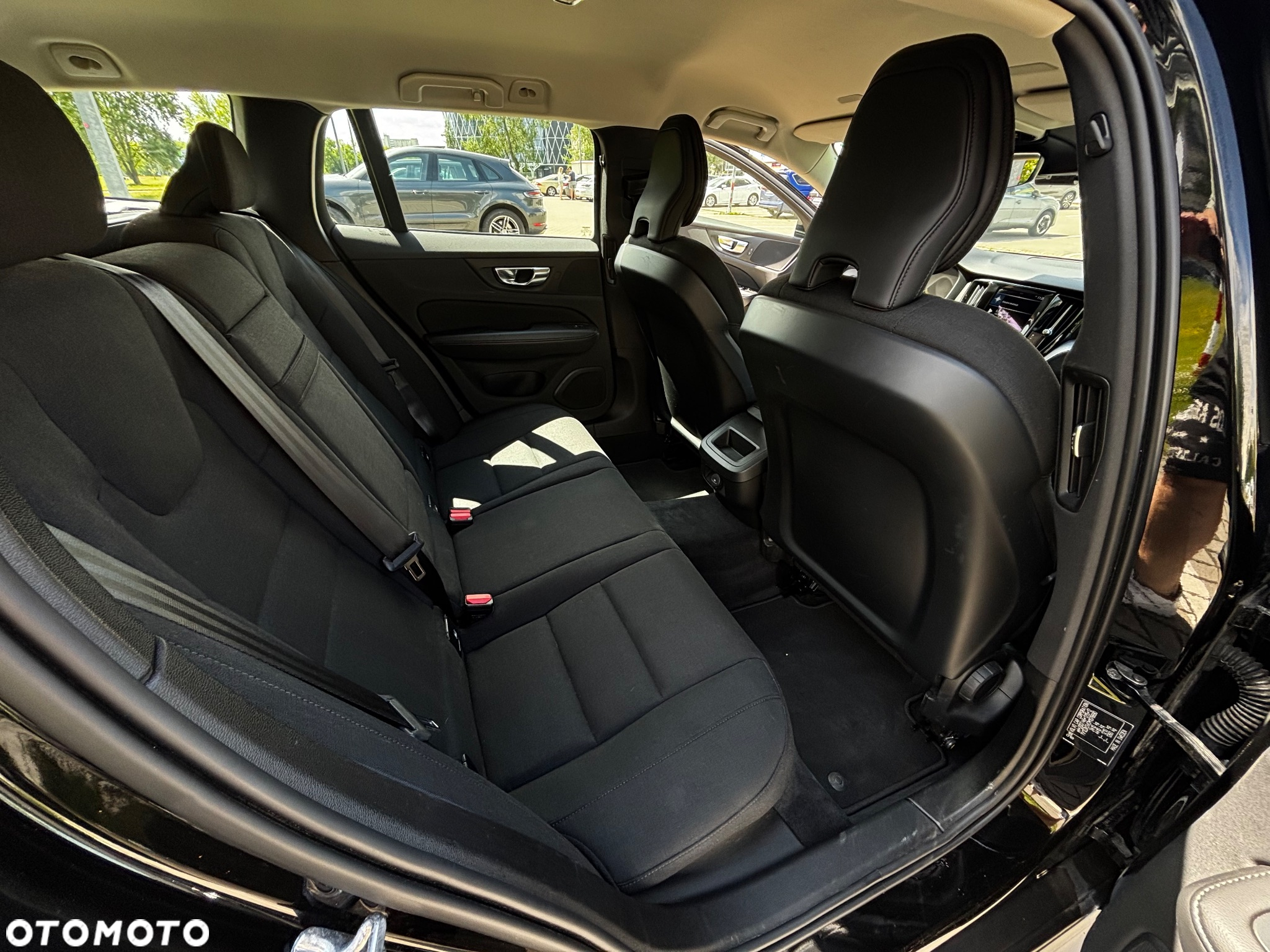 Volvo V60 Cross Country B4 D AWD Plus - 11