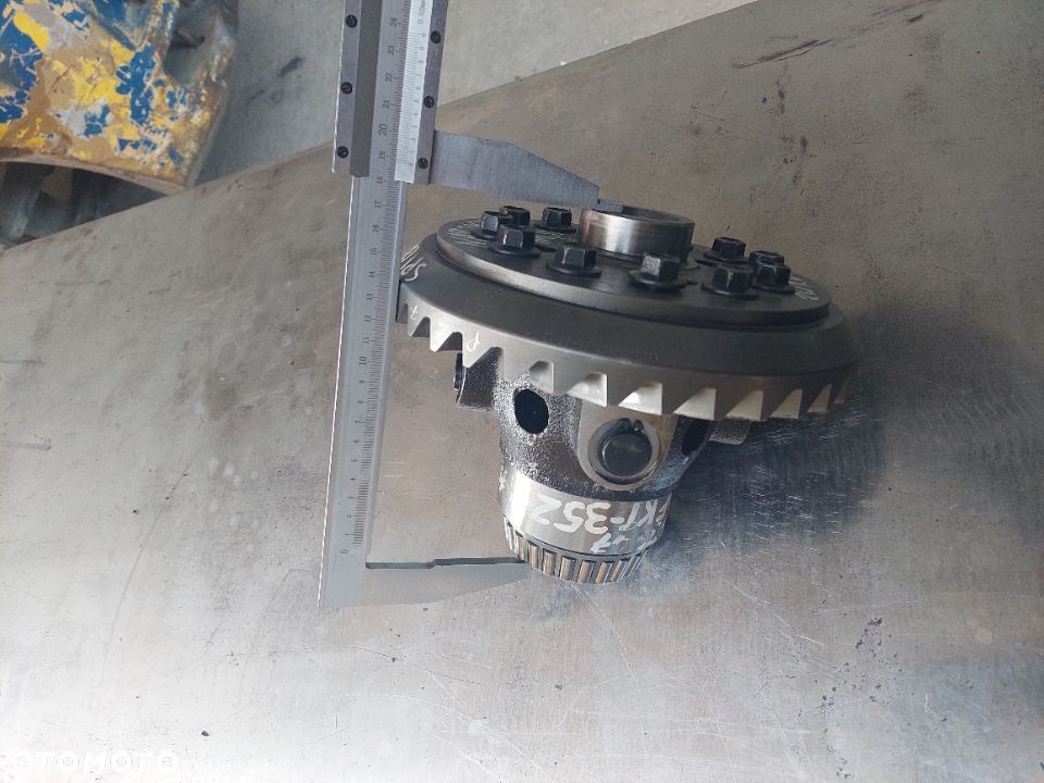 Dyferencjał Mechanizm różnicowy wałek ataku Dana Spicer 357-112-0095722 [11/35 F-29 SZ-12][NAP 2409] - 4