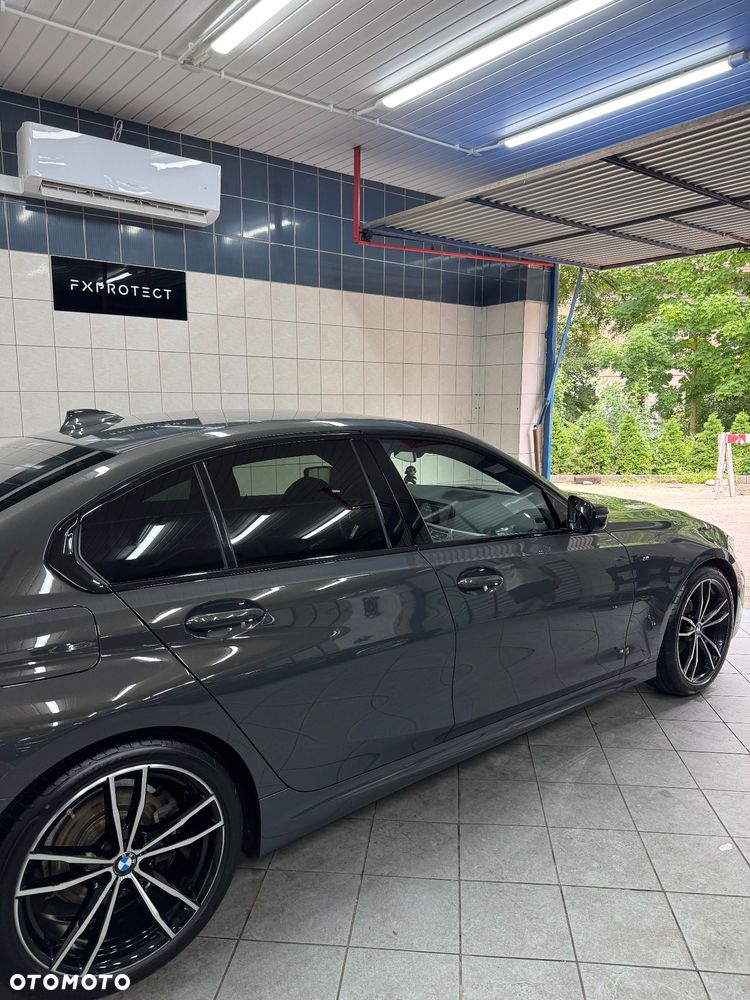 BMW Seria 3 320d xDrive M Sport sport - 9