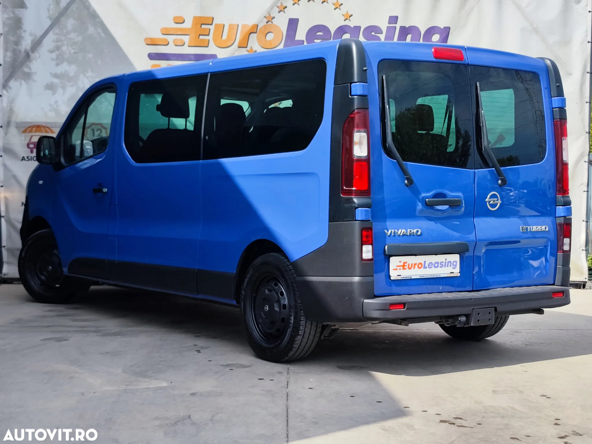 Opel Vivaro - 8