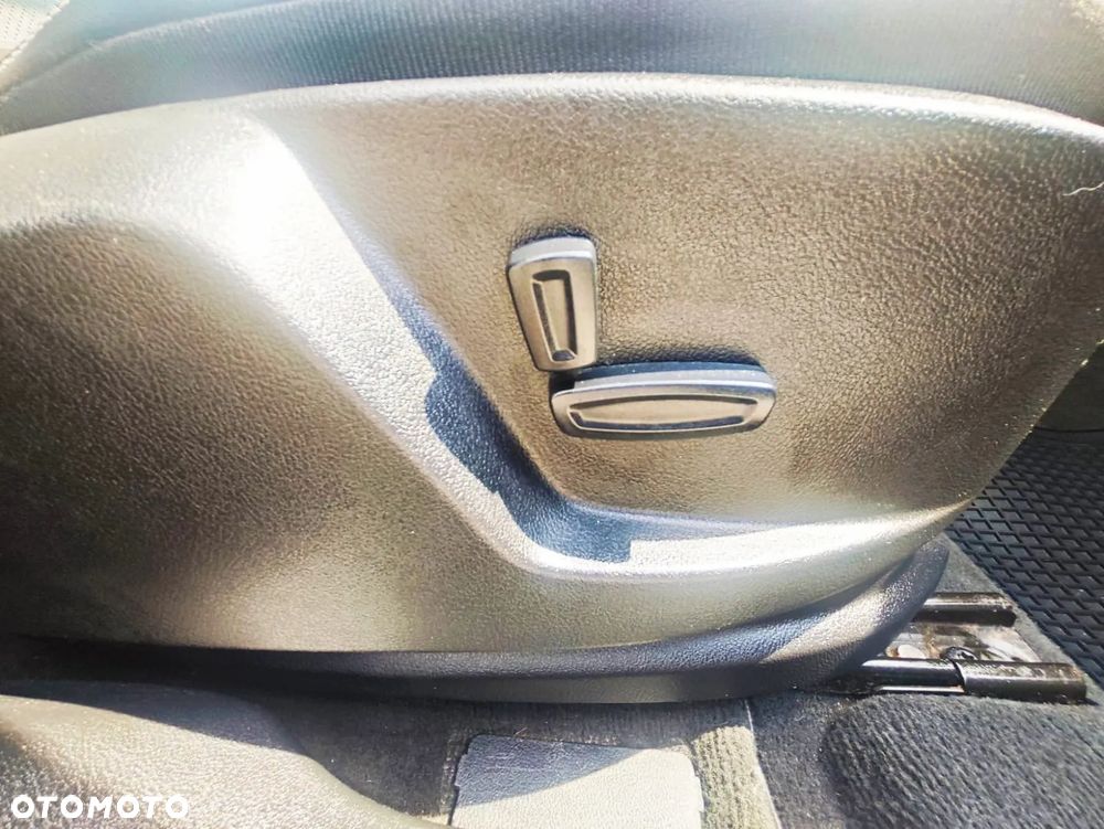 Ford S-Max 2.0 TDCi DPF Titanium X - 26