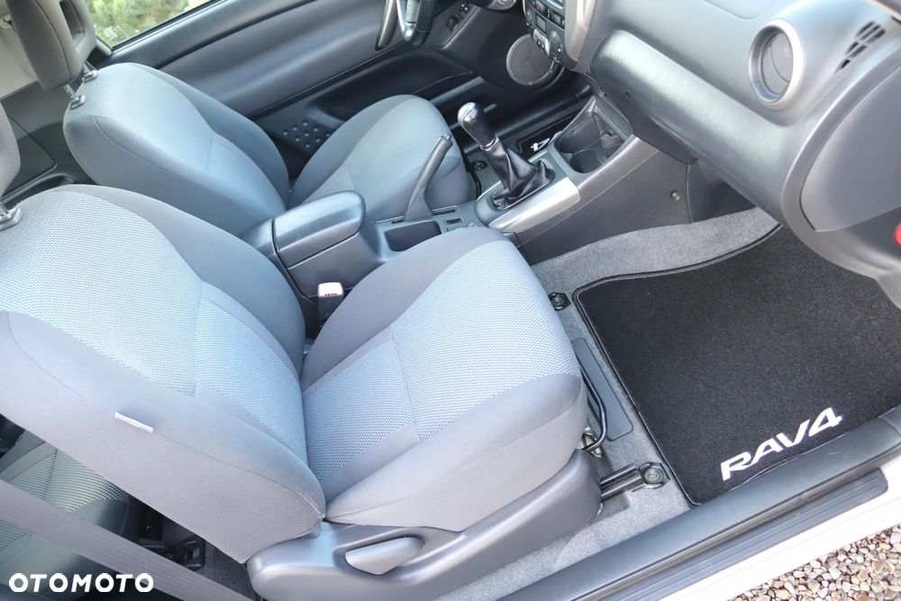 Toyota RAV4 4x4 Sol - 31