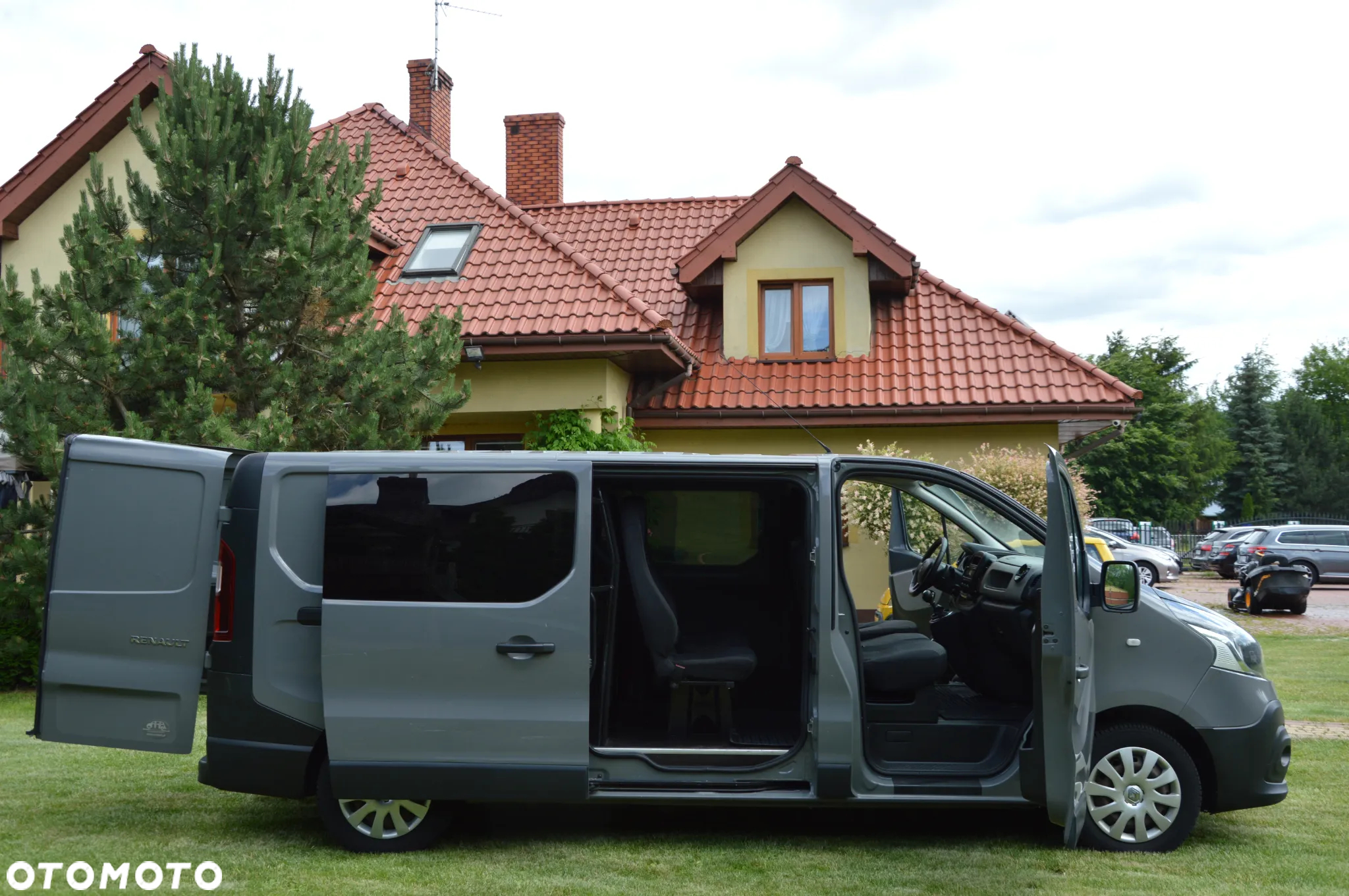 Renault Trafic Vivaro - 13