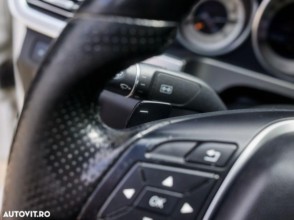 Mercedes-Benz E 220 CDI 7G-TRONIC Avantgarde - 21