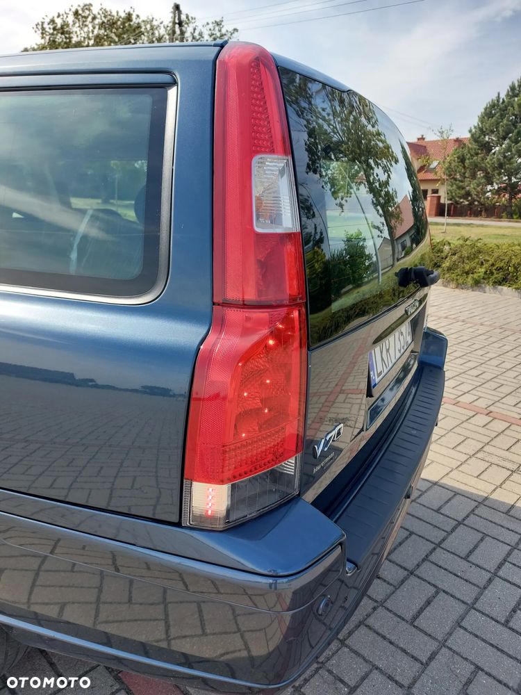 Volvo V70 2.5T AWD Summum - 8
