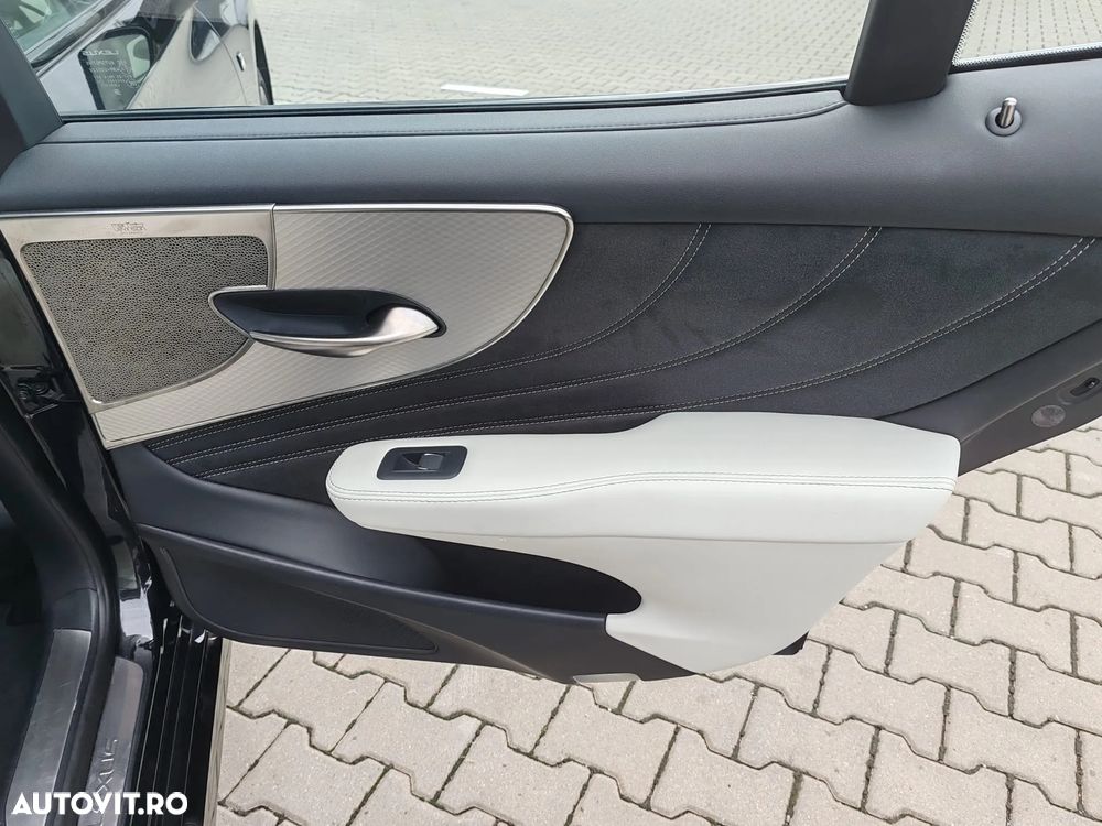 Lexus Seria LS - 16
