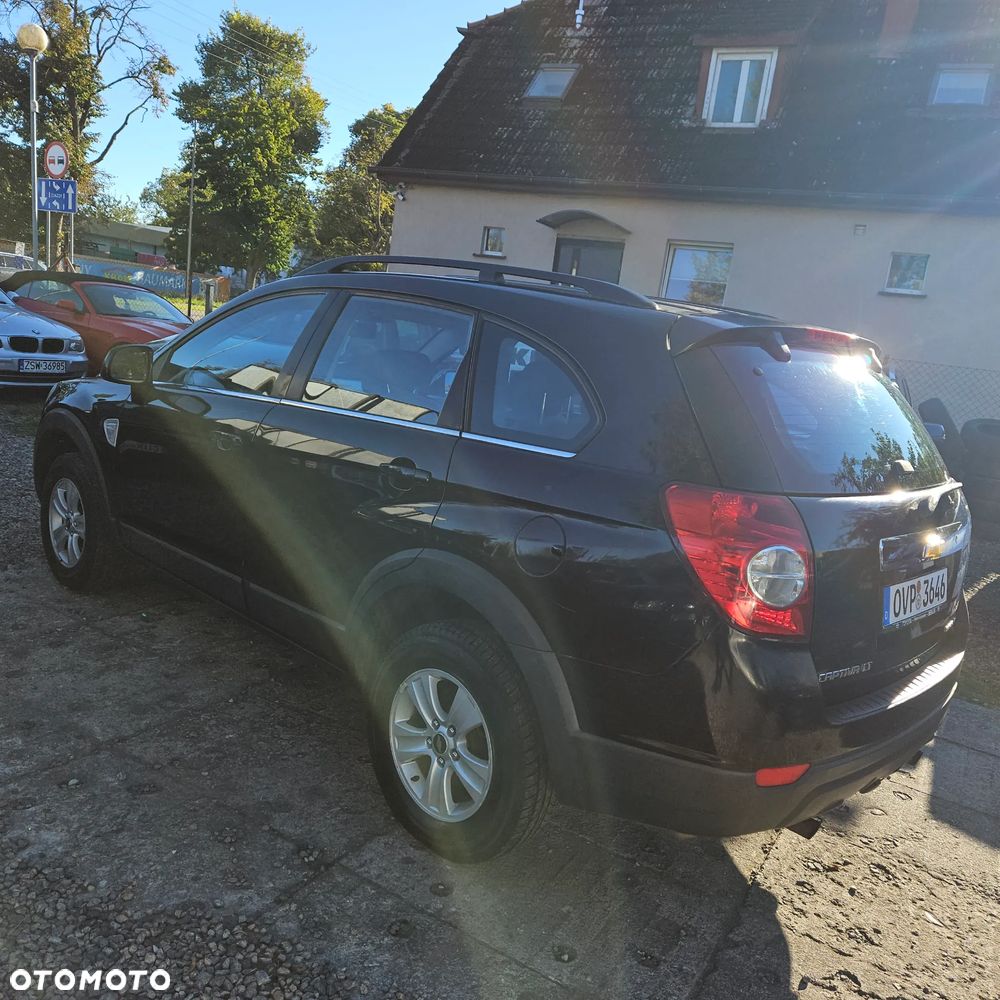 Chevrolet Captiva 2.4 LS 5os - 9