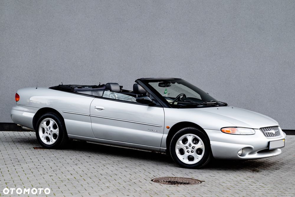 Chrysler Stratus - 3