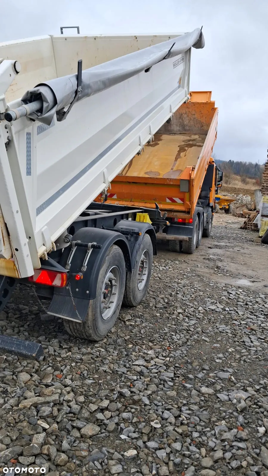 Mercedes-Benz ACTROS - 16