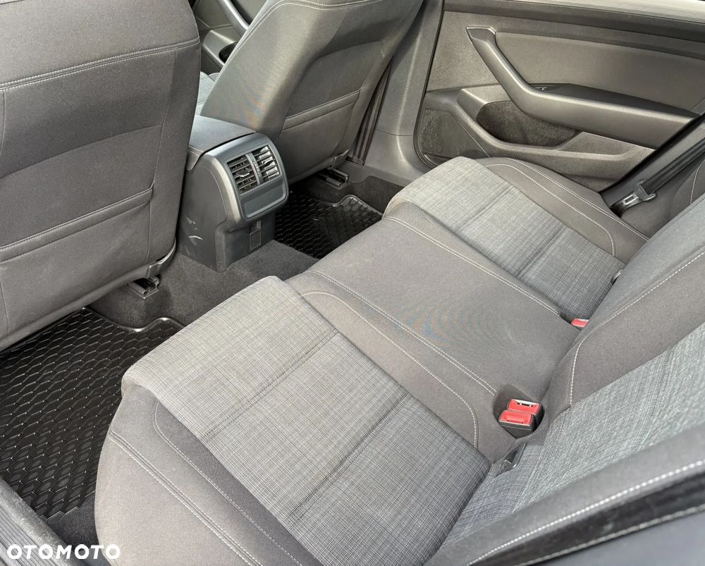 Volkswagen Passat 1.5 TSI EVO Business - 22
