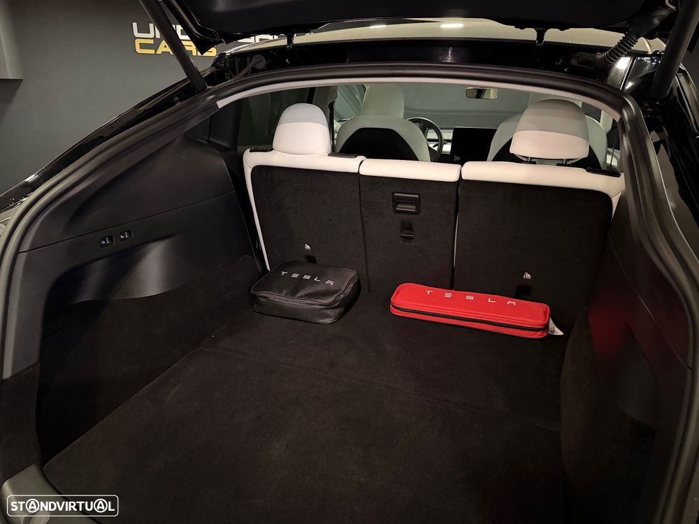 Tesla Model Y Long Range Dual Motor AWD - 10