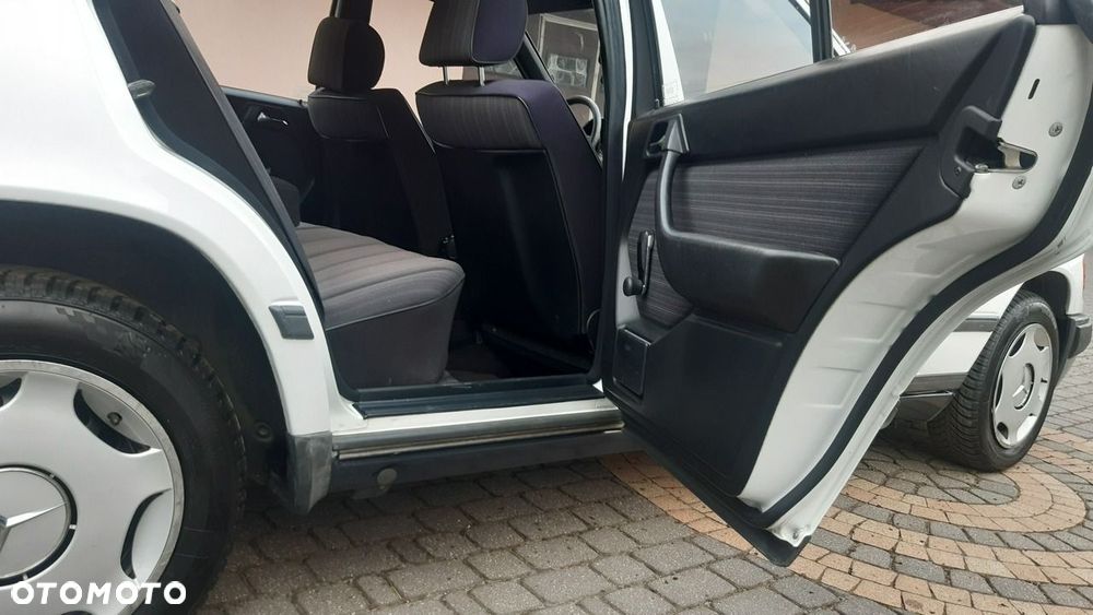 Mercedes-Benz W124 (1984-1993) - 13