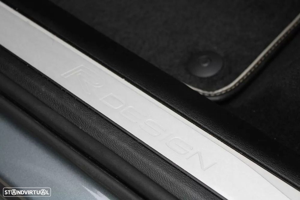 Volvo XC 60 2.0 D4 R-Design Geartronic - 20