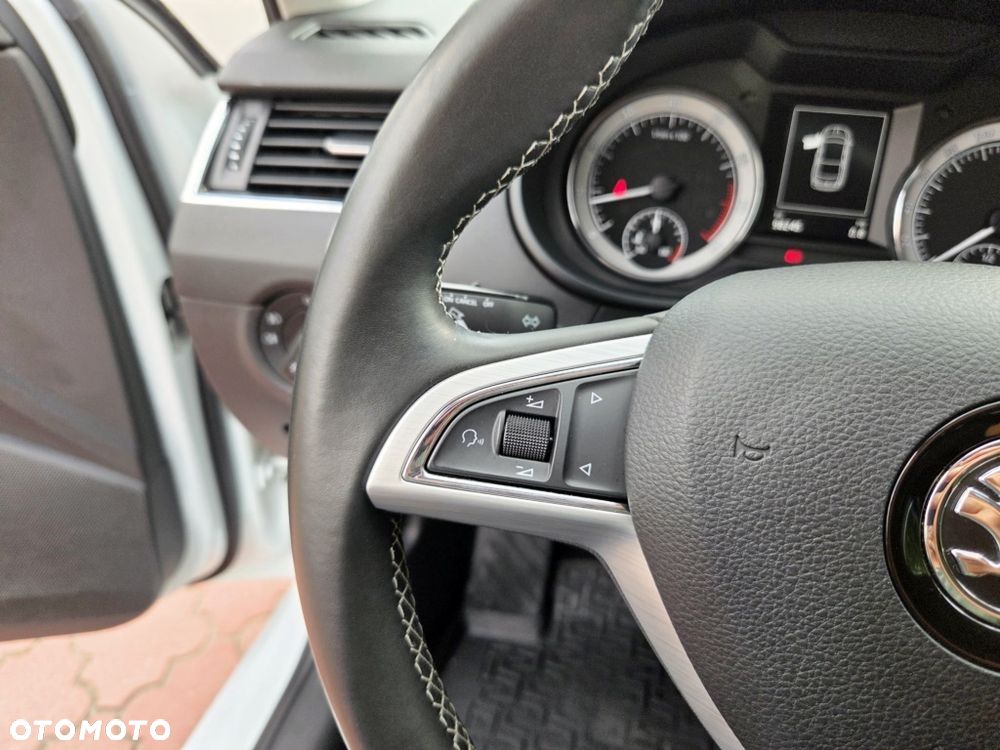 Skoda Octavia 1.4 TSI Edition - 23