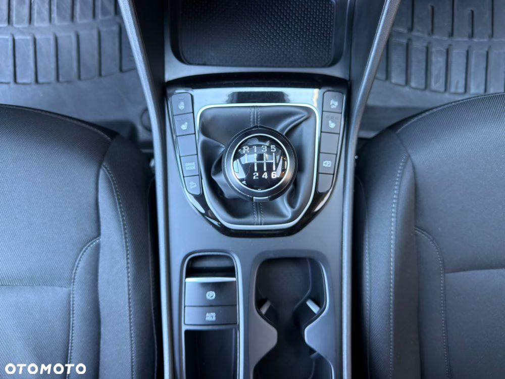Hyundai Tucson 1.6 T-GDi Smart 2WD - 24
