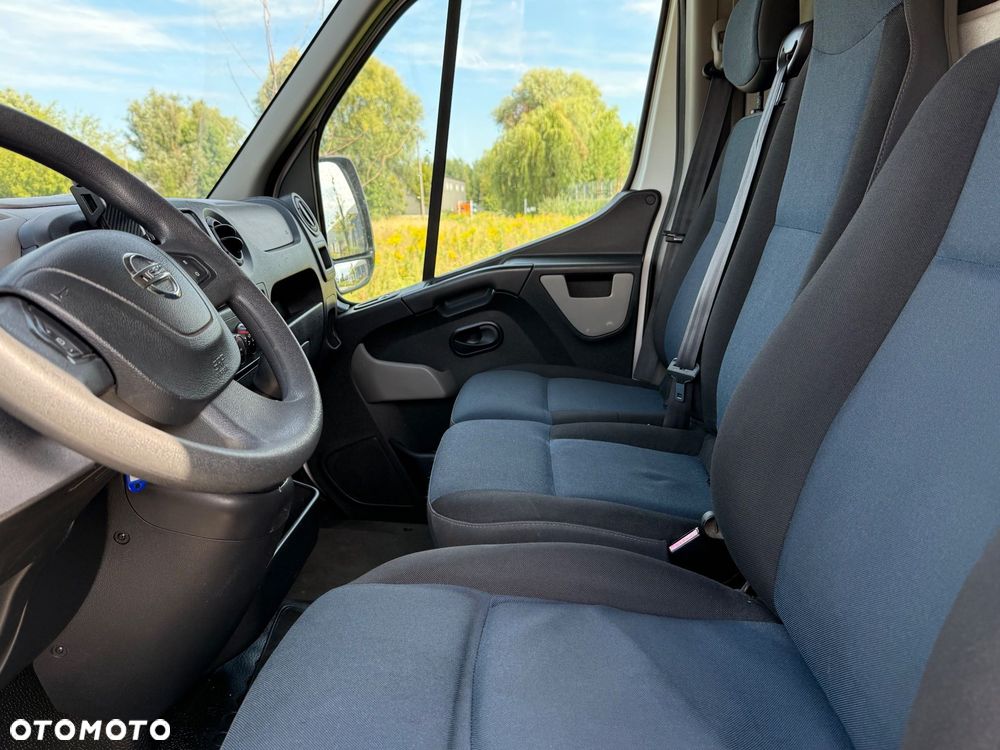 Nissan NV400 - 8