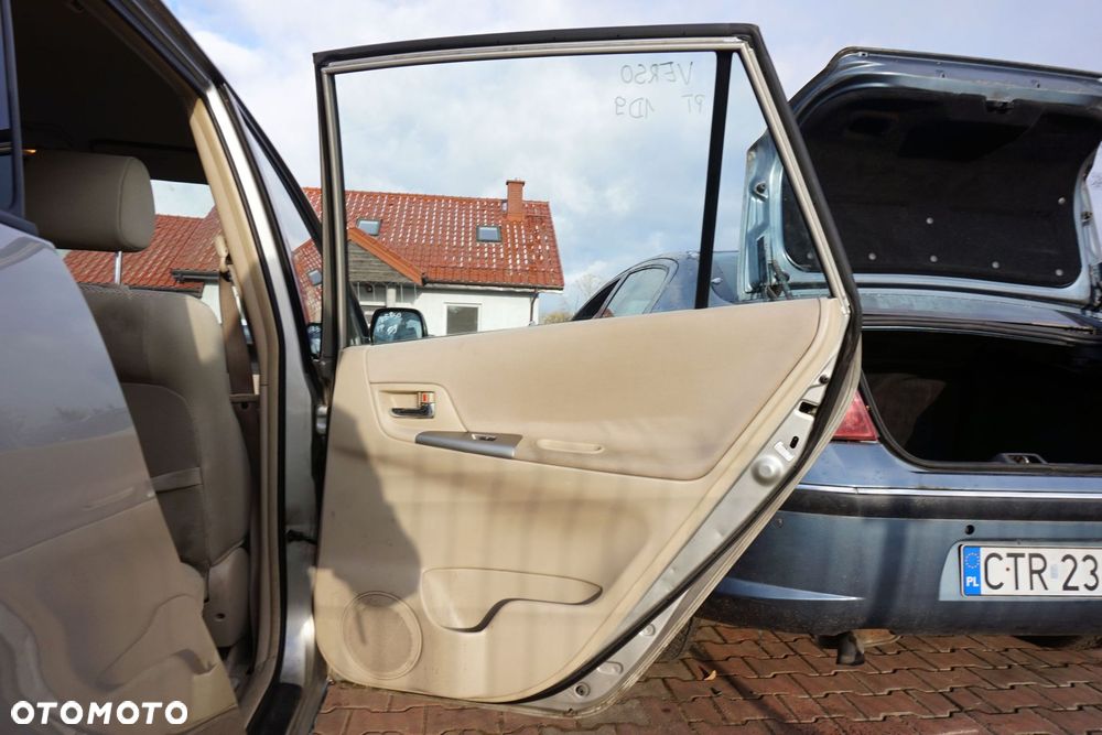 DRZWI TYLNE PRAWE COROLLA VERSO I E12 1D9  SREBRNY TOYOTA 2001-2004 - 7