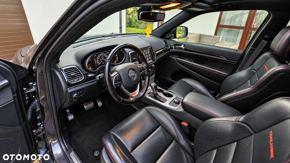 Jeep Grand Cherokee - 16