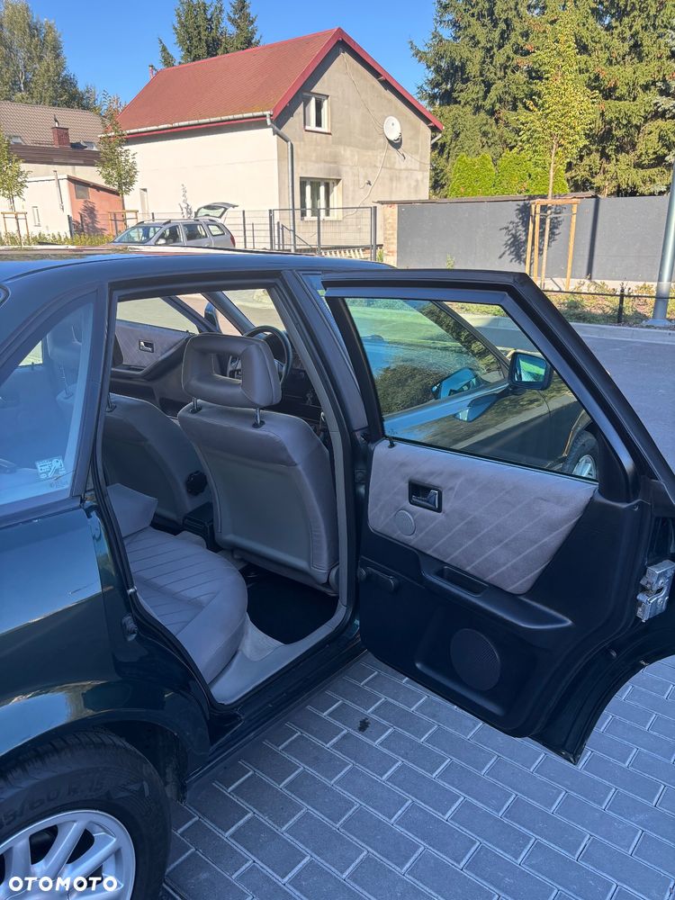 Audi 80 2.6 E - 16