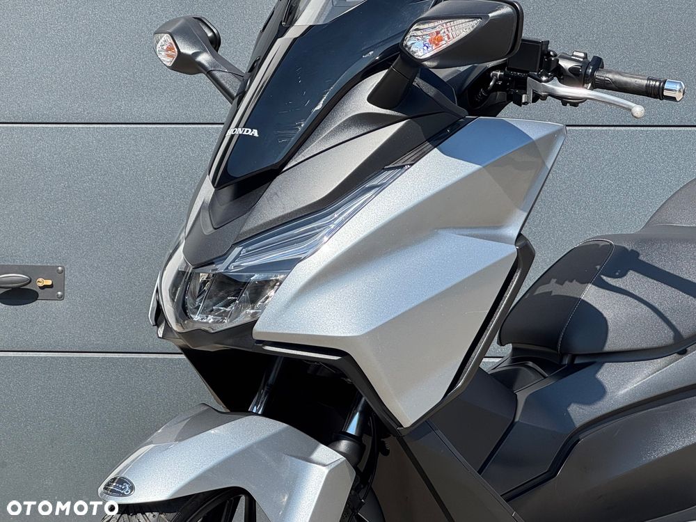 Honda NSS - 19