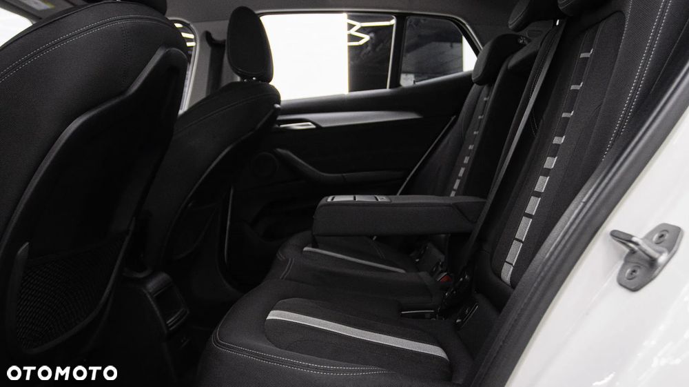 BMW X2 sDrive18i GPF Business Edition - 17