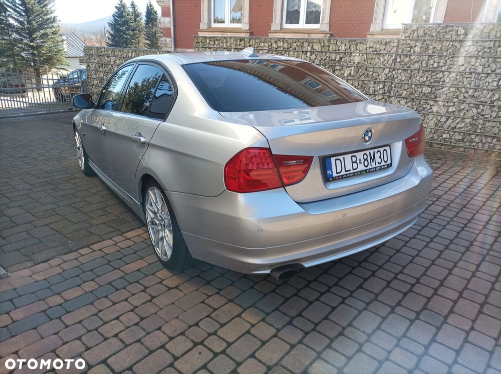 BMW Seria 3 320d DPF Efficient Dynamics Edition - 10