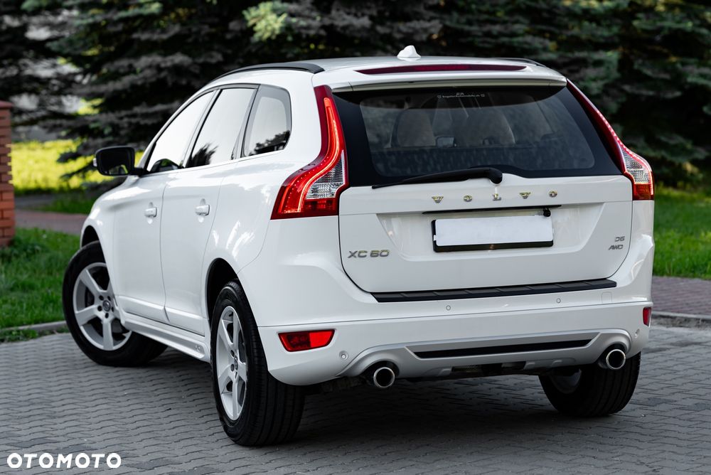Volvo XC 60 D5 AWD Geartronic Momentum - 12
