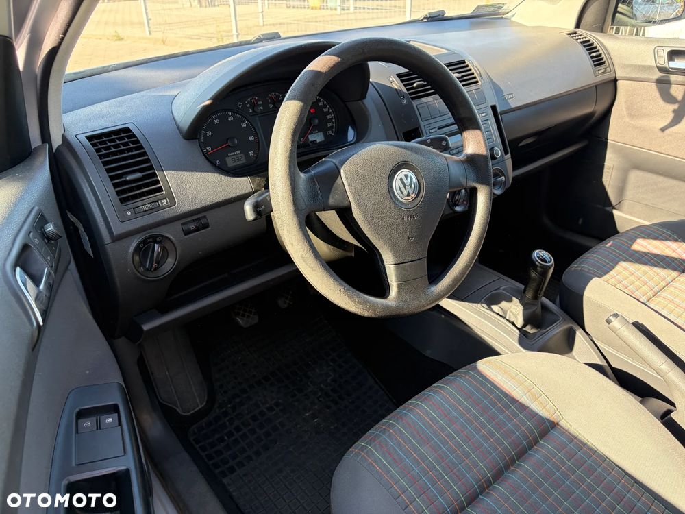 Volkswagen Polo 1.2 Trendline - 25