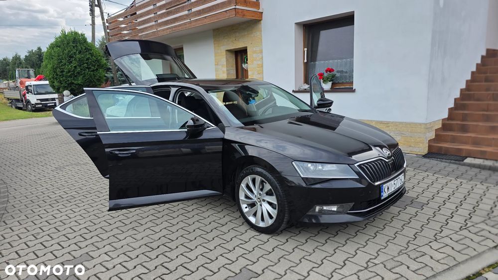 Skoda Superb 2.0 TDI Style DSG - 26