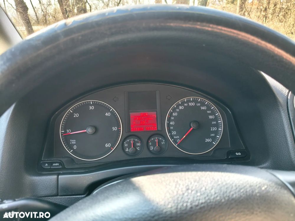 Volkswagen Golf 2.0 TDI Comfortline - 9