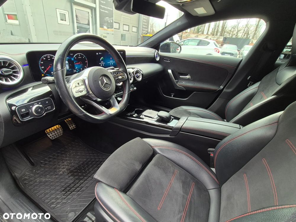 Mercedes-Benz CLA 220 d 8G-DCT AMG Line - 25