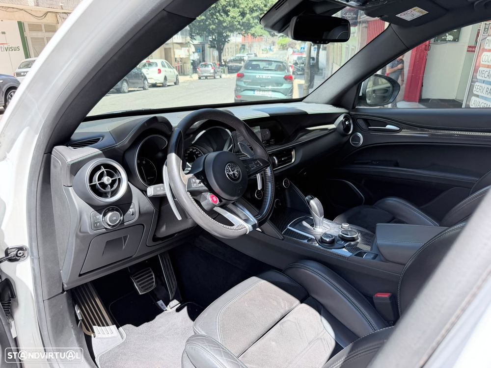 Alfa Romeo Stelvio 2.9 T Quadrifoglio Q4 - 3