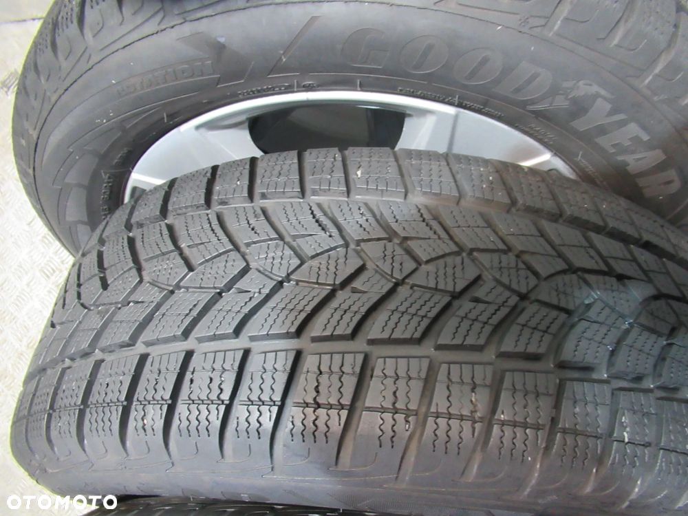 Koła Toyota C-HR 6,5Jx17 et45 5x114,3 CZUJNIKI zima 7,5mm - 11