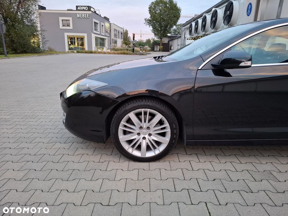 Renault Laguna dCi 180 FAP GT - 5