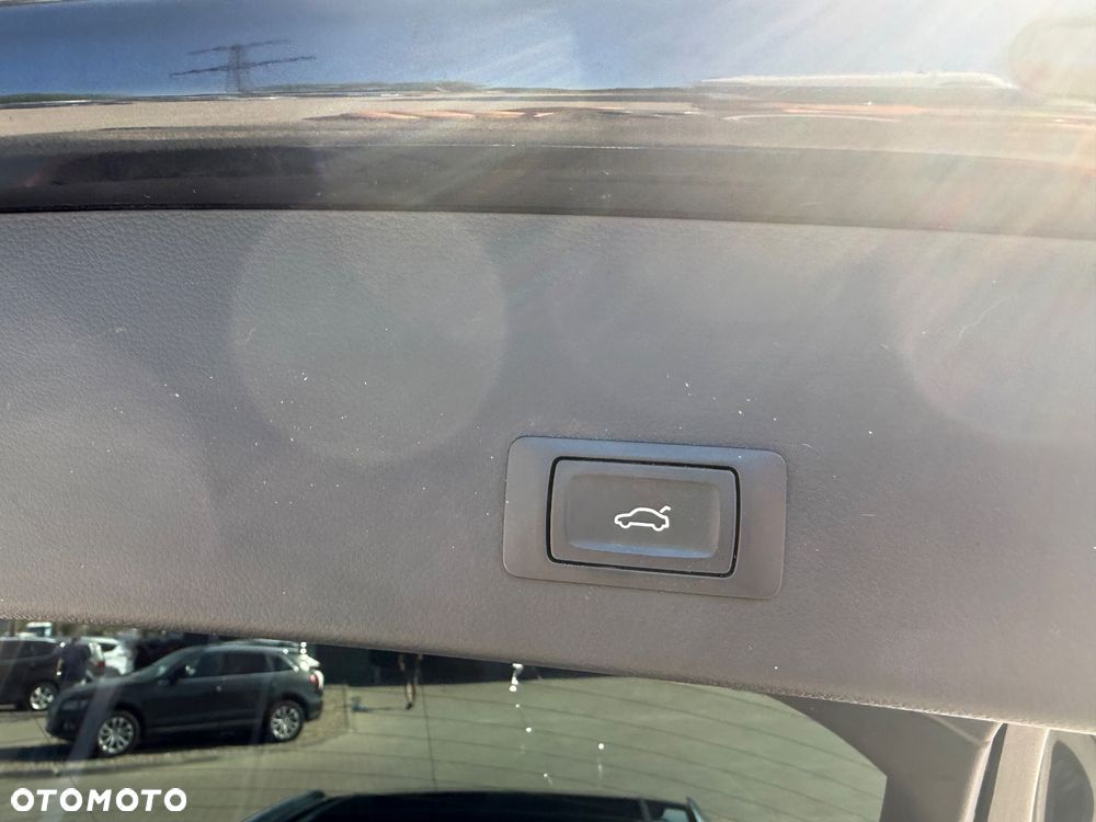 Audi A6 Avant 2.0 TDI Ultra DPF S tronic - 11