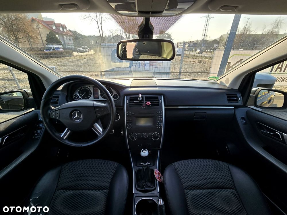 Mercedes-Benz Klasa B 180 - 2
