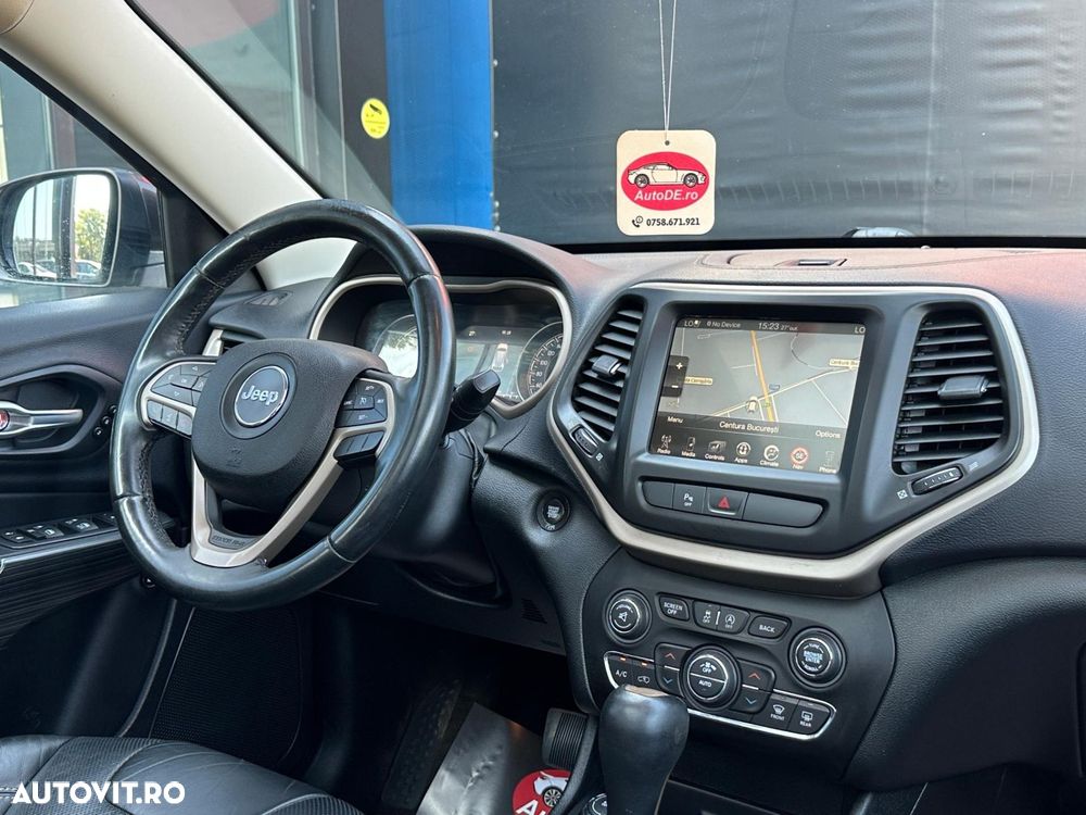 Jeep Cherokee - 9