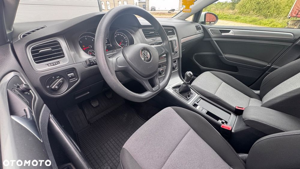 Volkswagen Golf 1.6 TDI BlueMotion Comfortline - 39