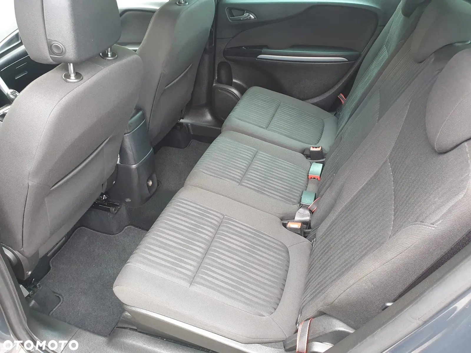 Opel Zafira 1.4 T Enjoy - 34