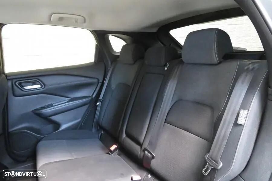 Nissan Qashqai 1.3 DIG-T N-Connecta LED Xtronic — fotografia 38