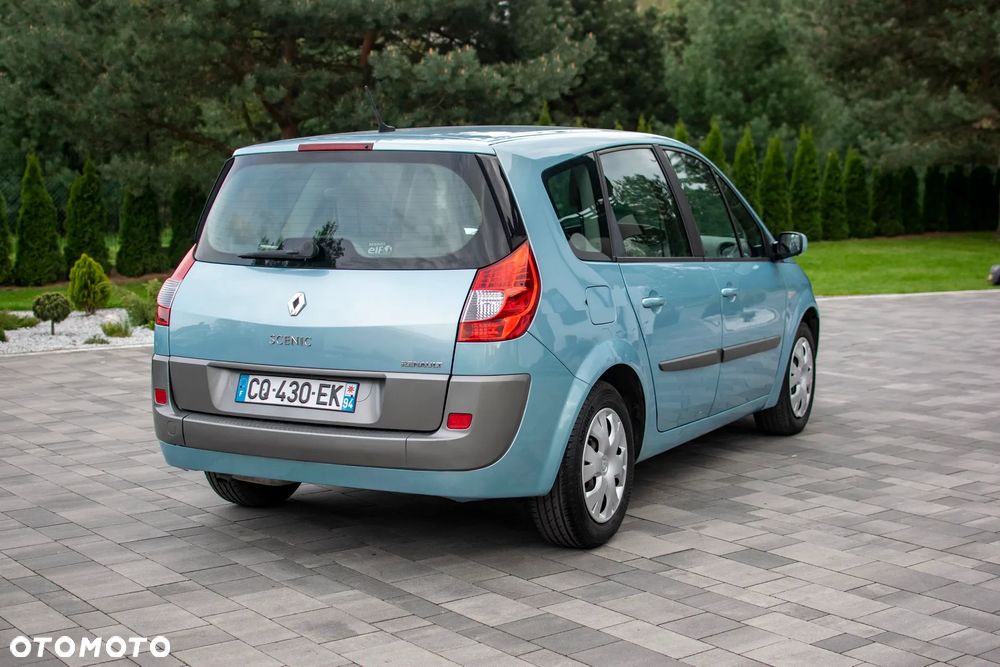 Renault Grand Scenic - 19
